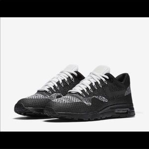 🚺Nike Air Max 1 Ultra Flyknit Black Trainers👟
